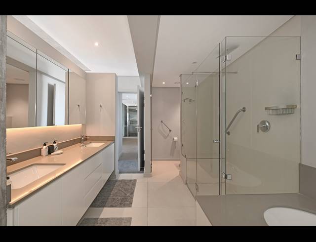 4 BEDROOM FREEHOLD TO LET IN GREEN POINT